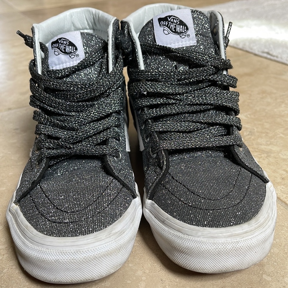 Vans. - Picture 3 of 7